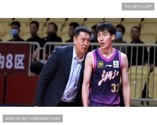 同曦新帅王世龙带队迎接新挑战,全力备战新赛季 同曦新帅王世龙带队迎接新挑战,全力备战新赛季